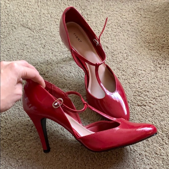 FIONI Clothing Shoes - NWOT Fioni red heels